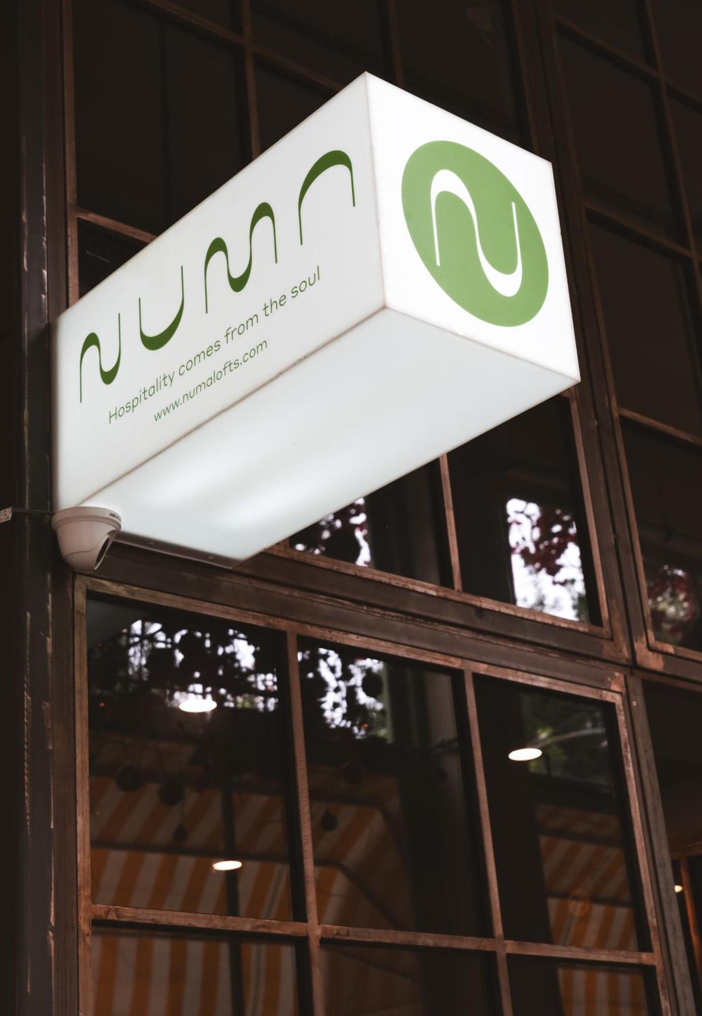 Num Suites & Lofts Атина Екстериор снимка