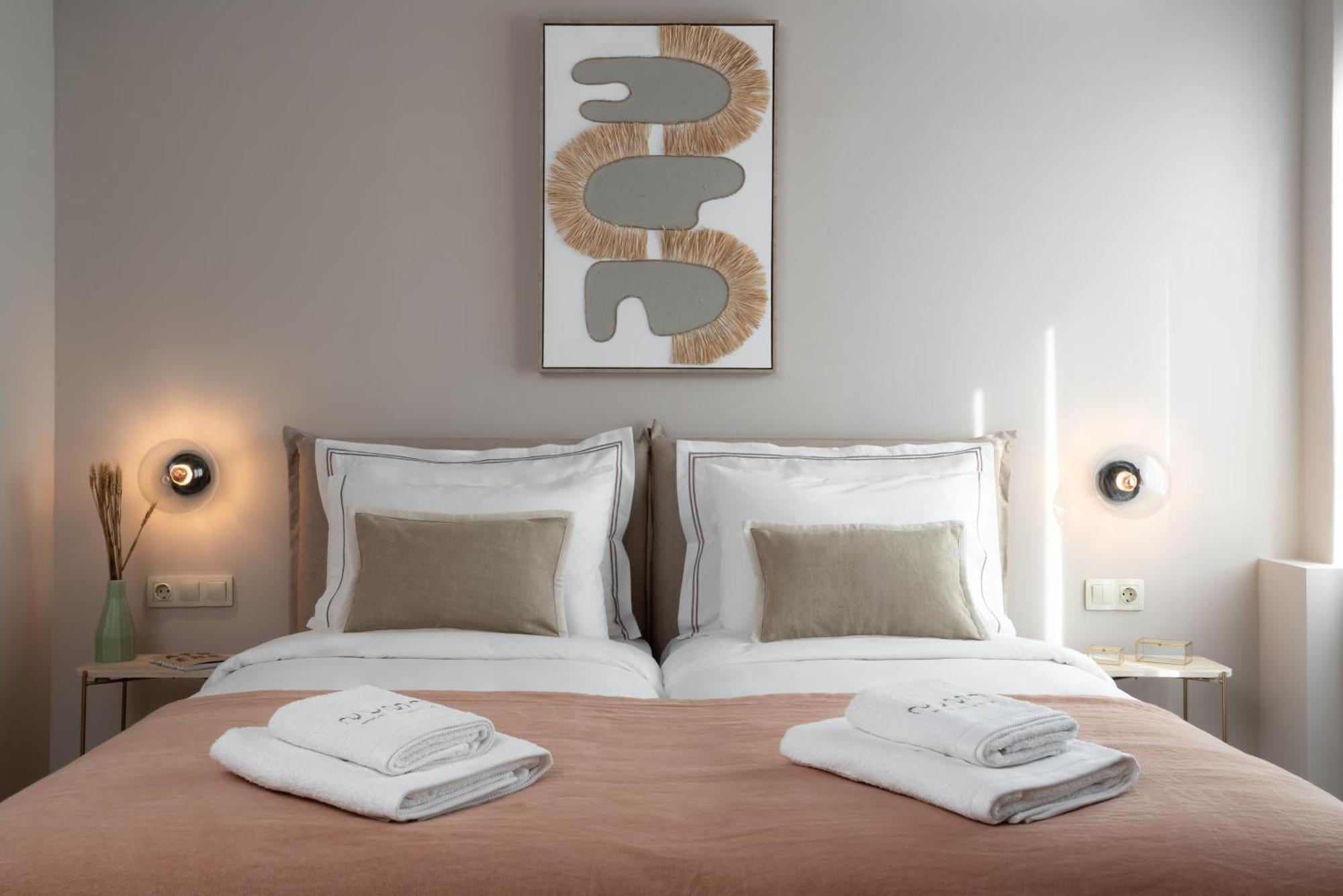 Num Suites & Lofts Атина Екстериор снимка