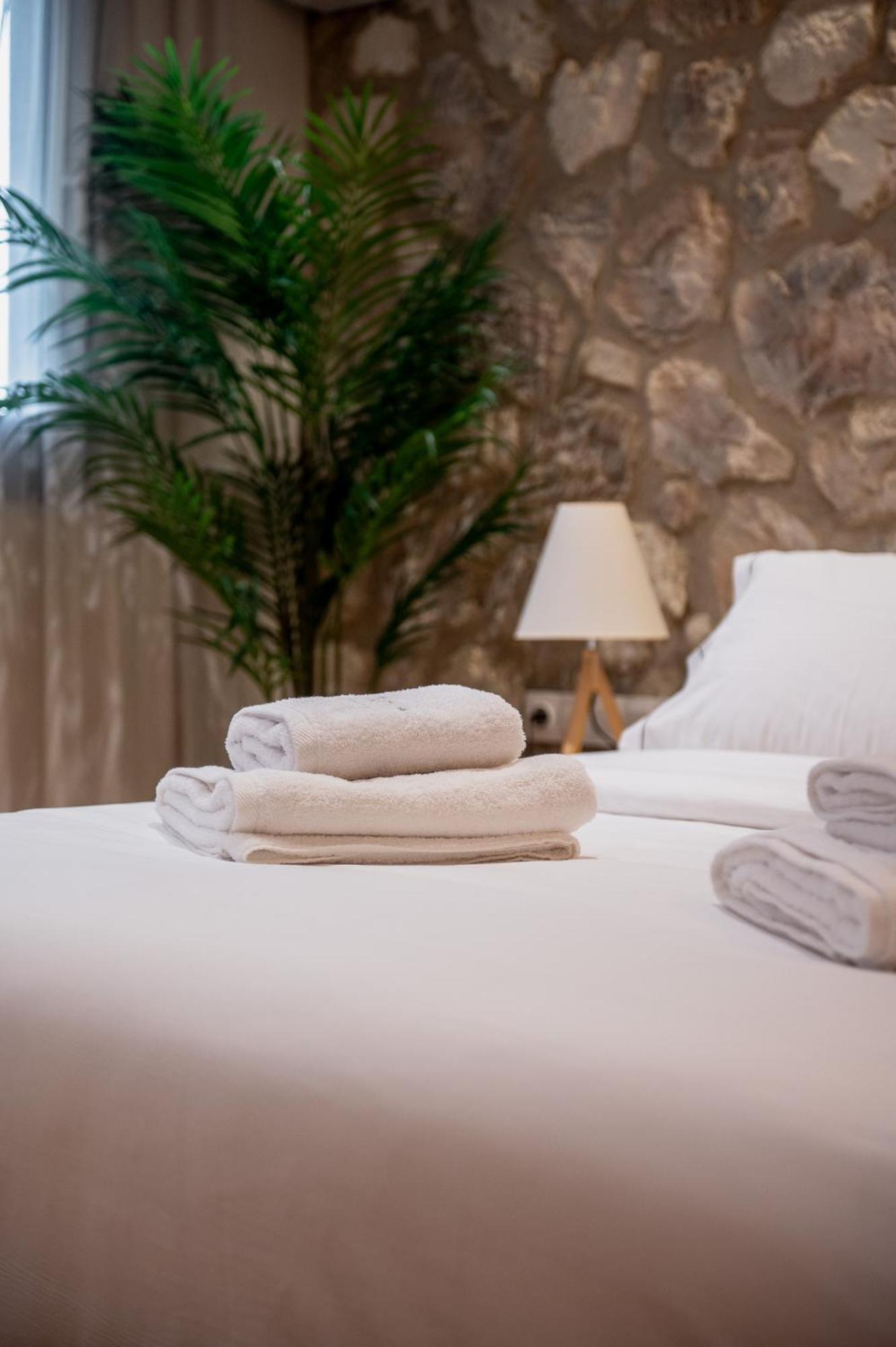 Num Suites & Lofts Атина Екстериор снимка