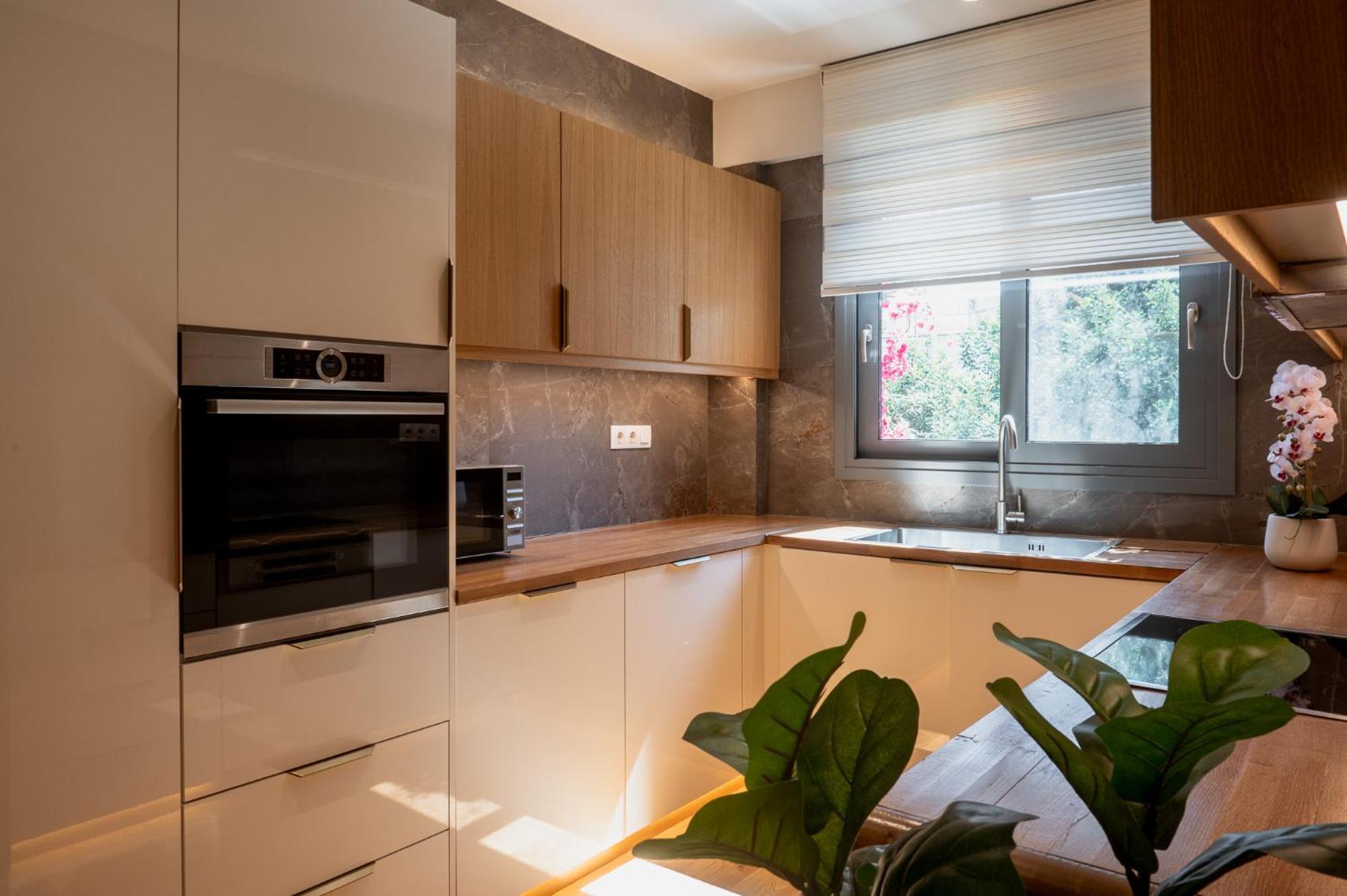 Num Suites & Lofts Атина Екстериор снимка