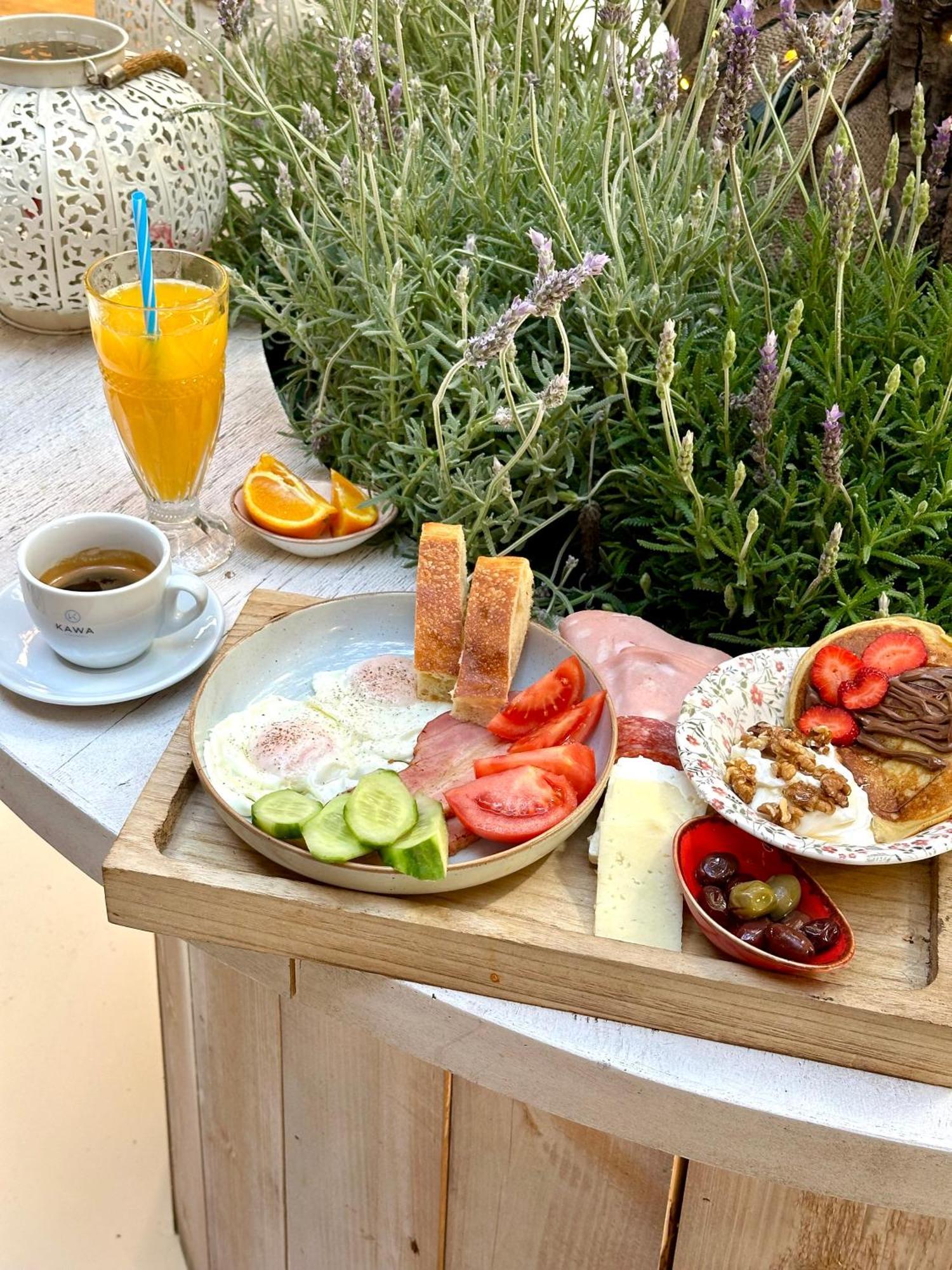Num Suites & Lofts Атина Екстериор снимка