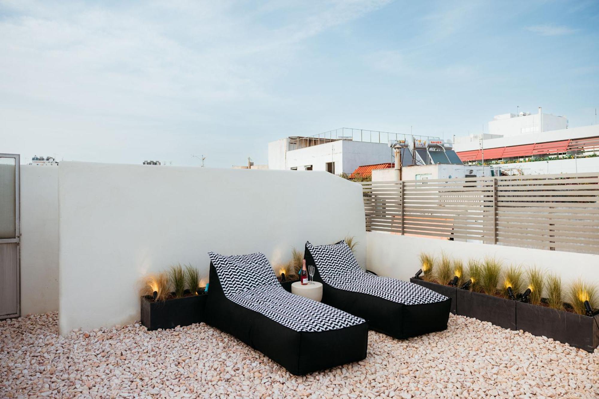 Num Suites & Lofts Атина Екстериор снимка